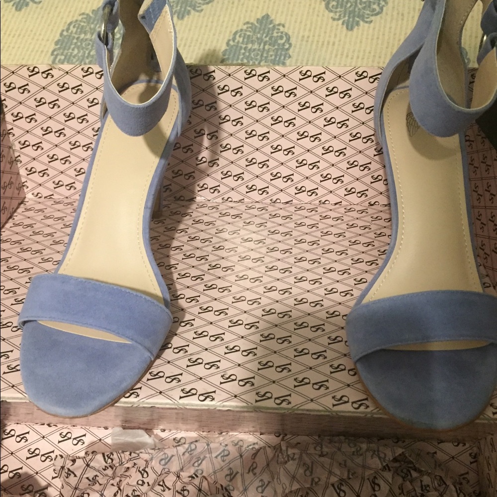Victoria’s Secret heels